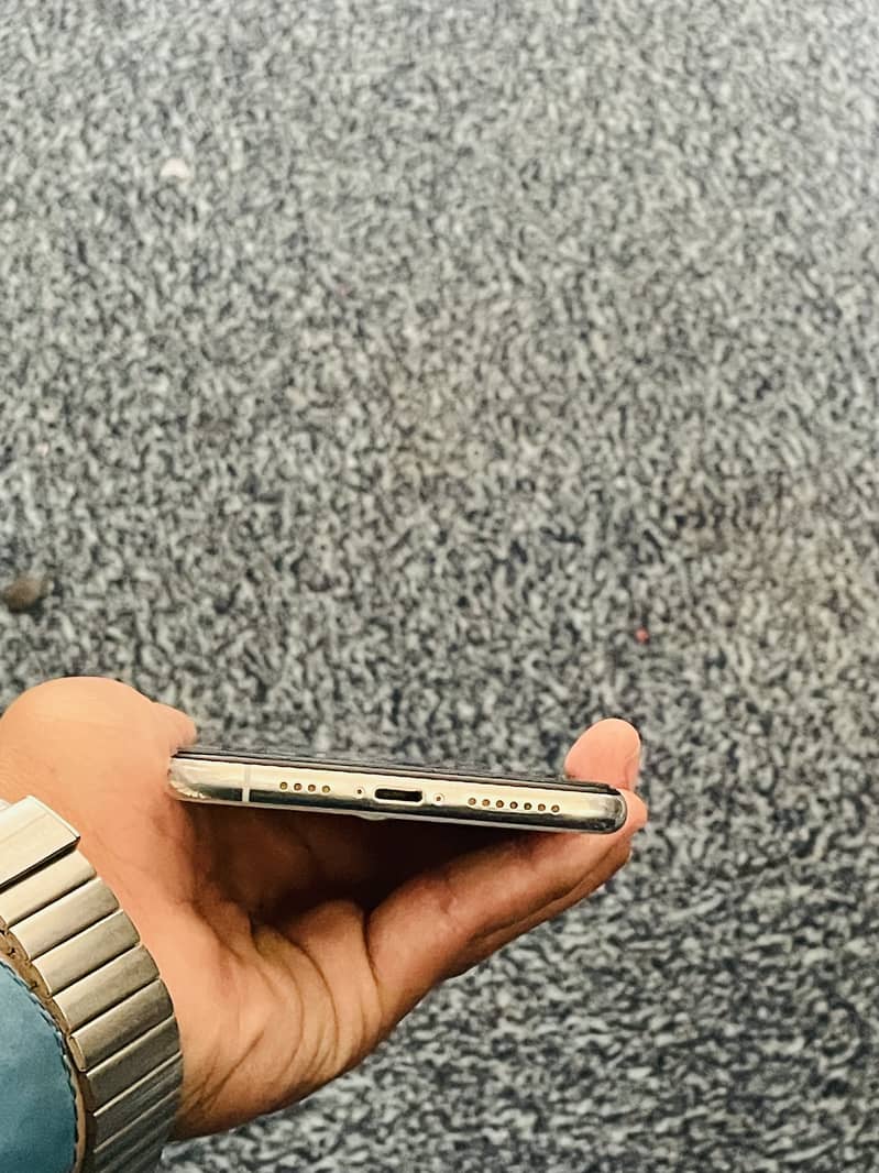 iphone XS MAX {FACTORY UNLOCK} 512GB URGENT SALE 7