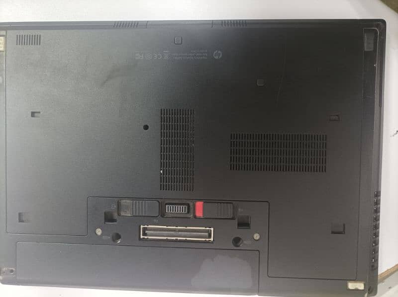 HP 840p good condition. 4