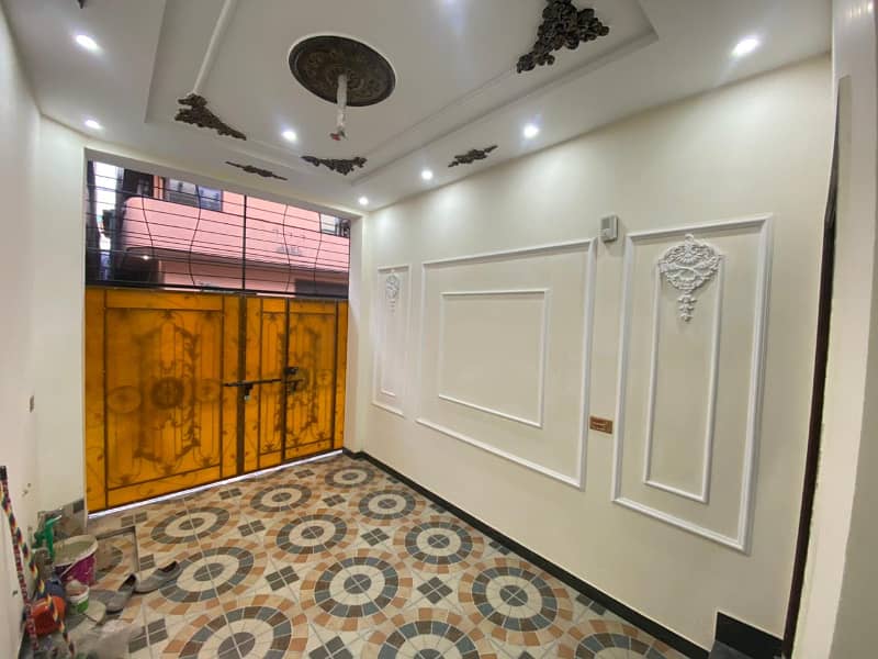 The Most Beautiful 3 Marla Corner House In Ali Park Near Bhatta Chowk Lahore Cantt ( Registry + Inteqal ) 3