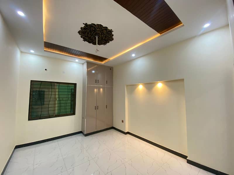 The Most Beautiful 3 Marla Corner House In Ali Park Near Bhatta Chowk Lahore Cantt ( Registry + Inteqal ) 6