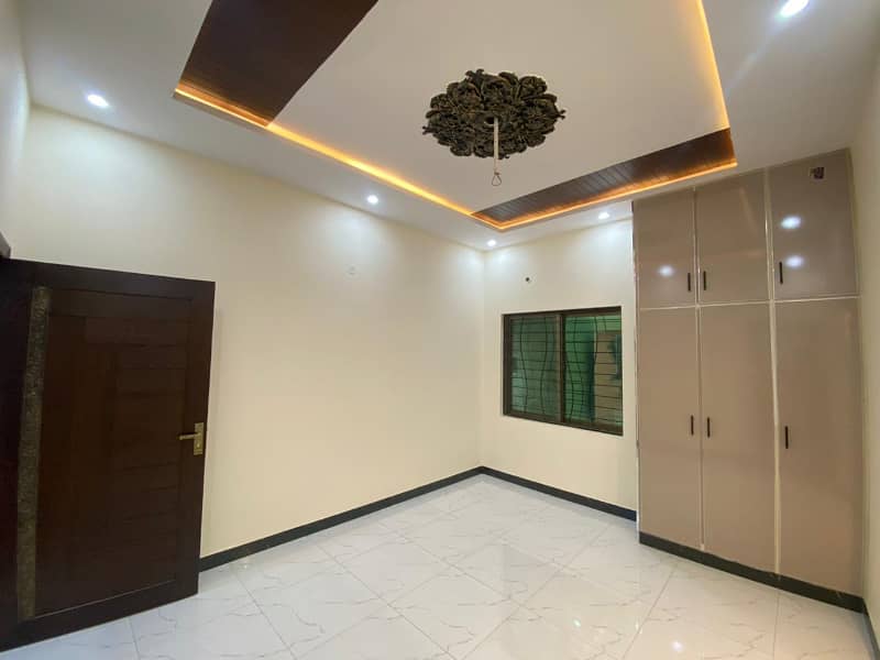 The Most Beautiful 3 Marla Corner House In Ali Park Near Bhatta Chowk Lahore Cantt ( Registry + Inteqal ) 8