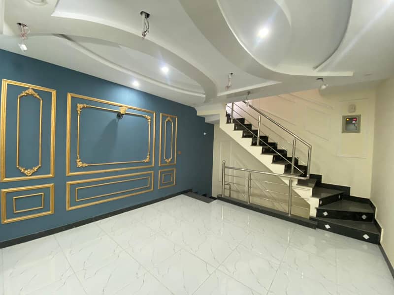 The Most Beautiful 3 Marla Corner House In Ali Park Near Bhatta Chowk Lahore Cantt ( Registry + Inteqal ) 10
