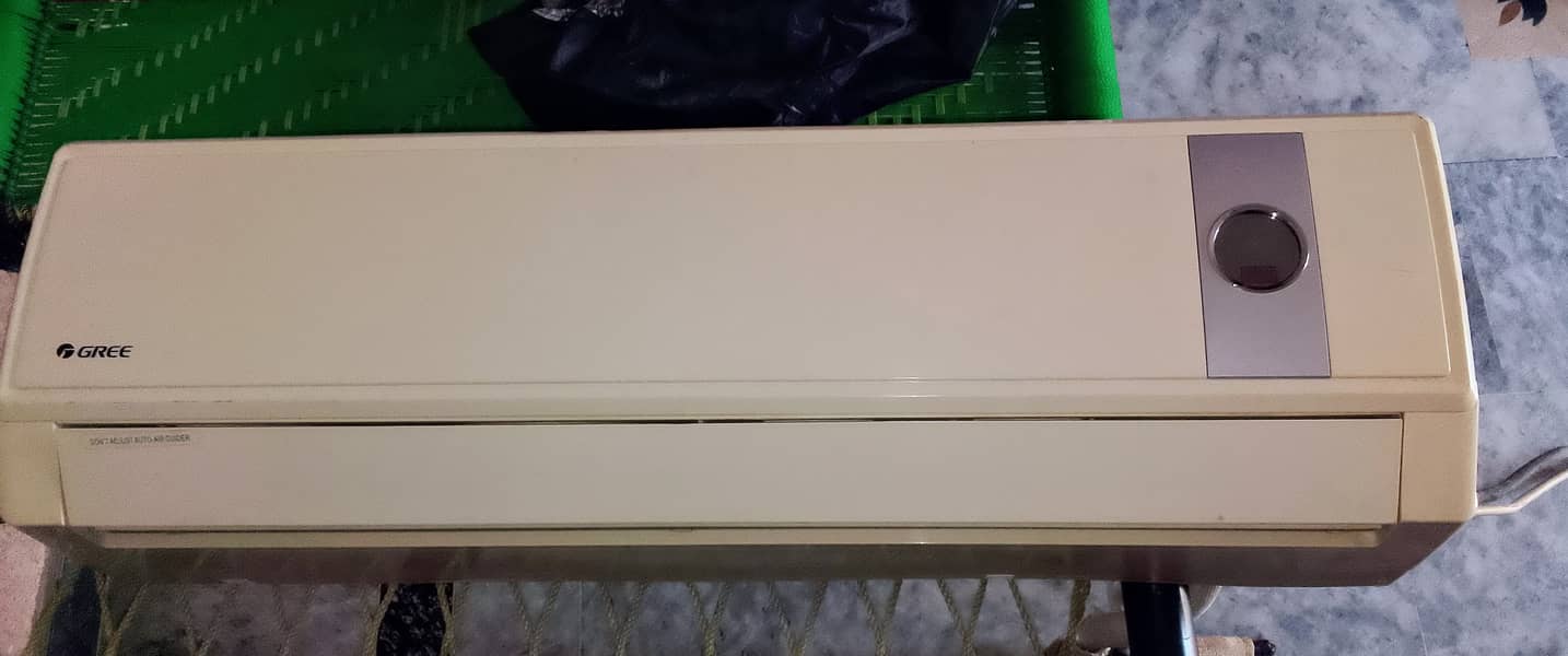 Gree Split Ac 10/10 condition 2