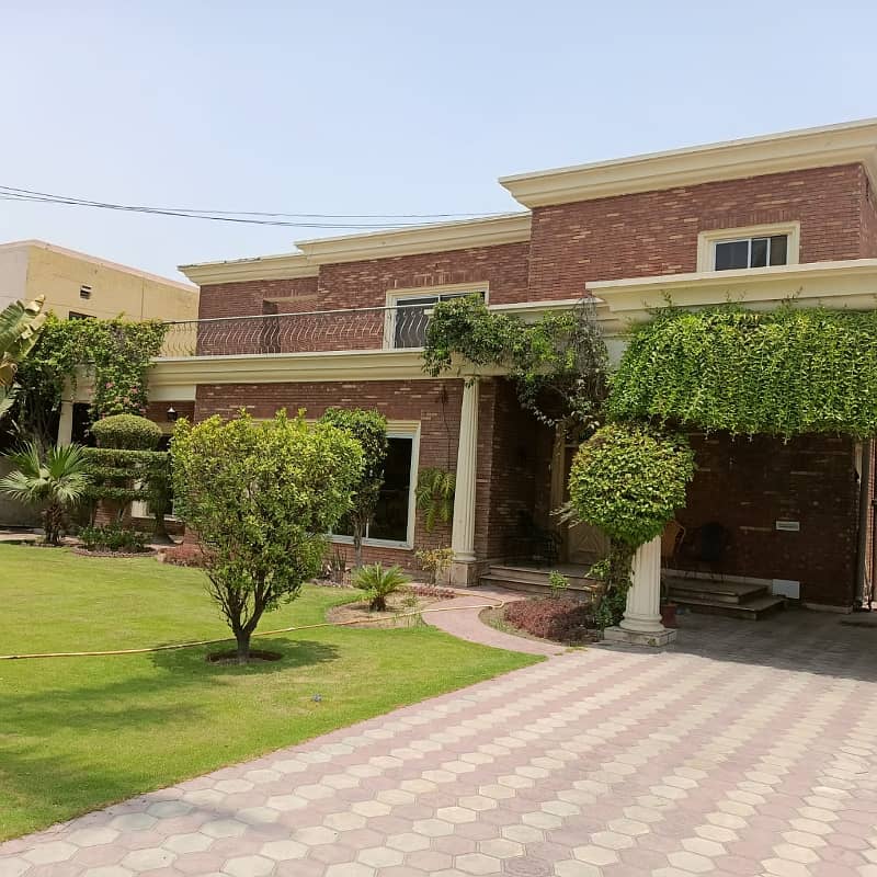 2 Kanal Modern Design Used House For Sale In DHA Phase 1 Block D 0