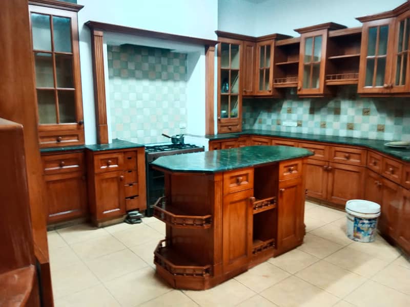 2 Kanal Modern Design Used House For Sale In DHA Phase 1 Block D 3