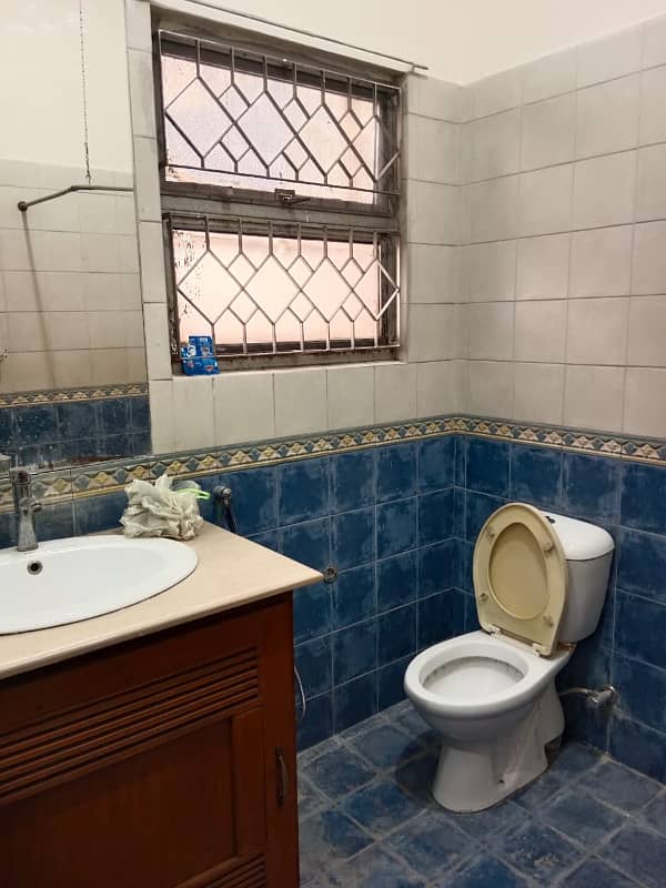2 Kanal Modern Design Used House For Sale In DHA Phase 1 Block D 11
