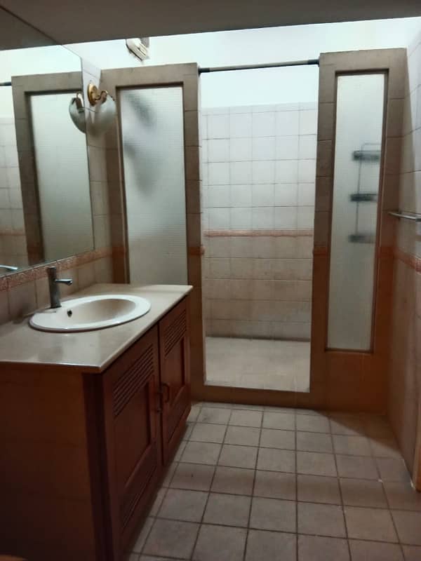 2 Kanal Modern Design Used House For Sale In DHA Phase 1 Block D 18