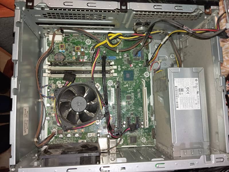 HP Core i3 8th Gen Full Setup |8GB RAM| 500GB HDD | LCD + Box Like new 1