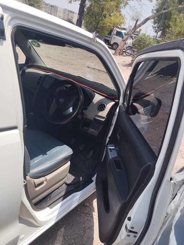 Suzuki Wagon R 2019 11