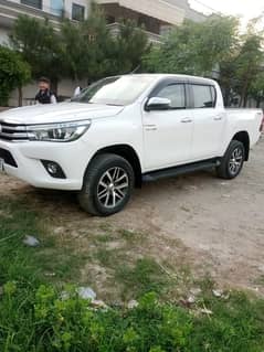 Toyota Hilux Revo Bulletproof B6 for Rent / Rent A Car / Vigo