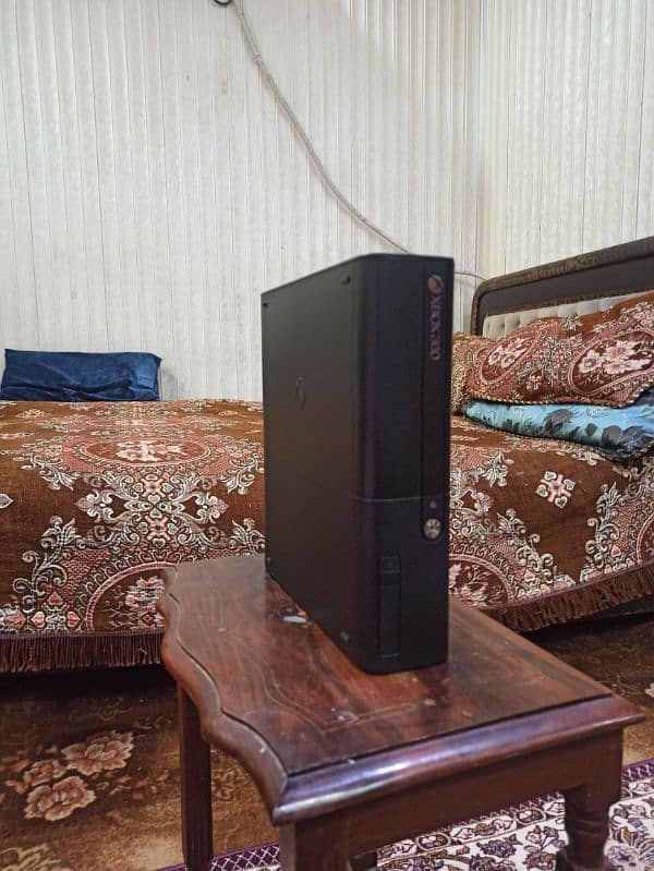Xbox 360 with 60 already installed 4