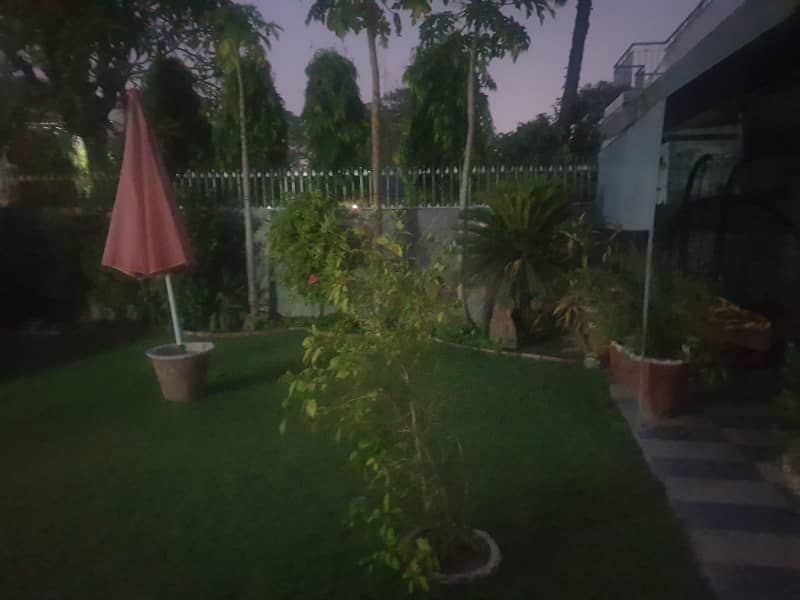 1 Kanal Beautiful Double Unit House Available For Sale In K Block DHA Phase 1 Lahore 3