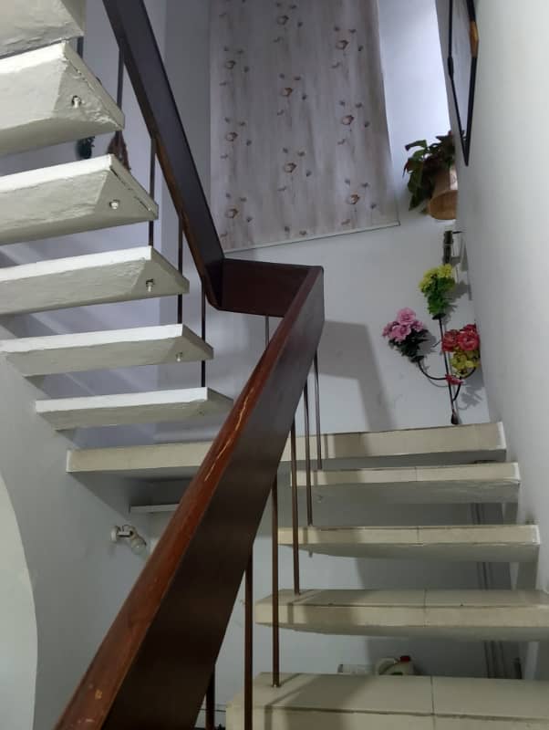 1 Kanal Beautiful Double Unit House Available For Sale In K Block DHA Phase 1 Lahore 12