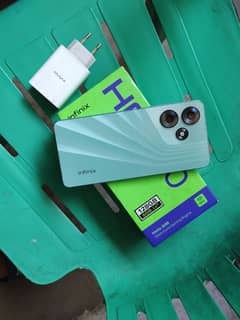 Infinix Hot30 4+4/128 full box orignal 33 watt charger