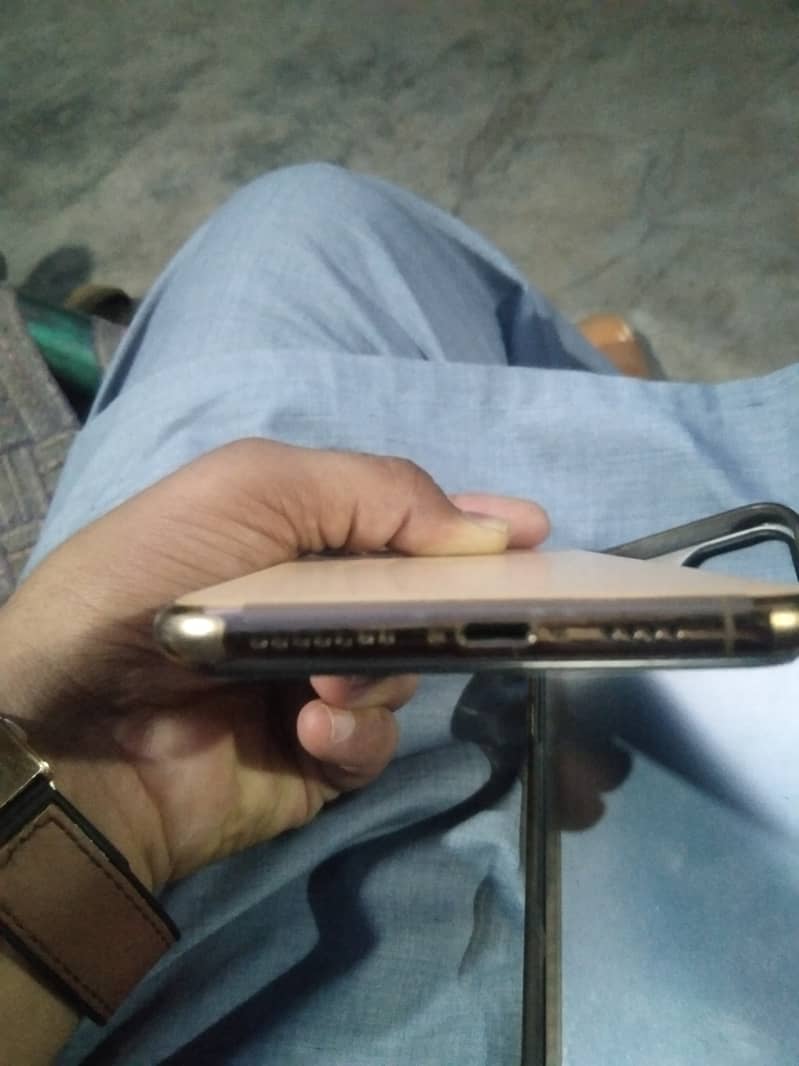 iPhone 11 Pro Max 256gb jv 5