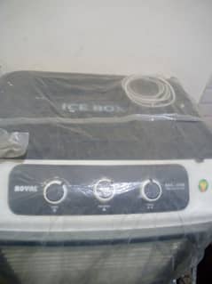 Royal Air cooler plastic body with cooling gel bottles