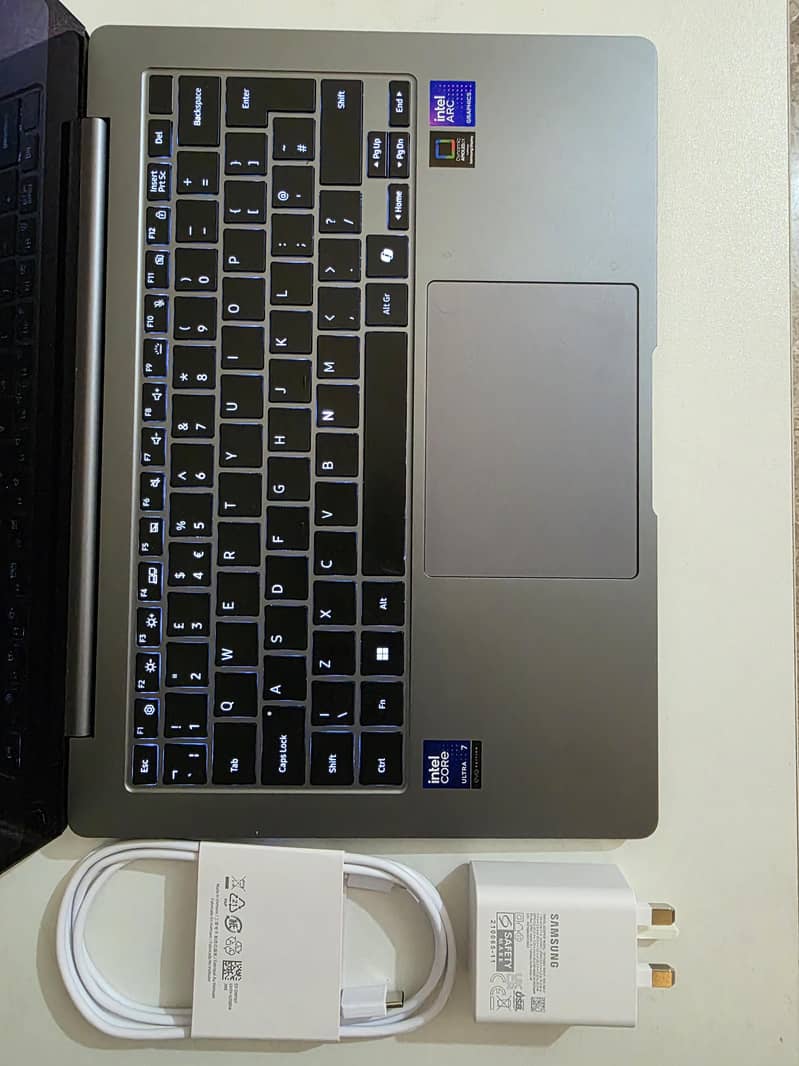 Galaxy Book5 Pro 14" 16/1 TB |3K OLED| 120hz| Toch| Warranty| UK model 2