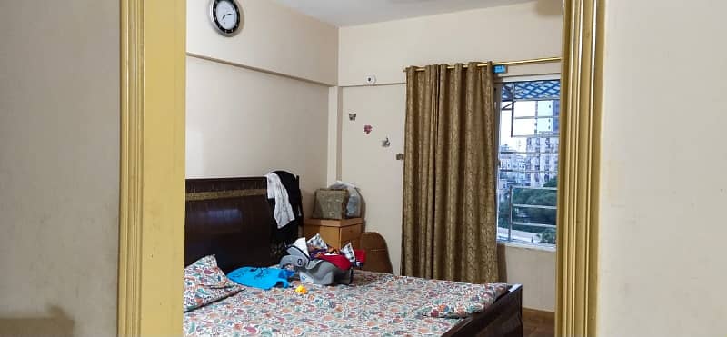 3 Bed D/D, Flat, Corner West open 2