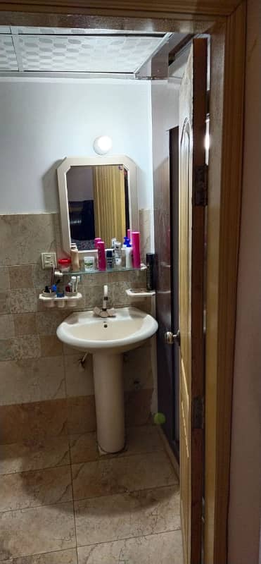 3 Bed D/D, Flat, Corner West open 12