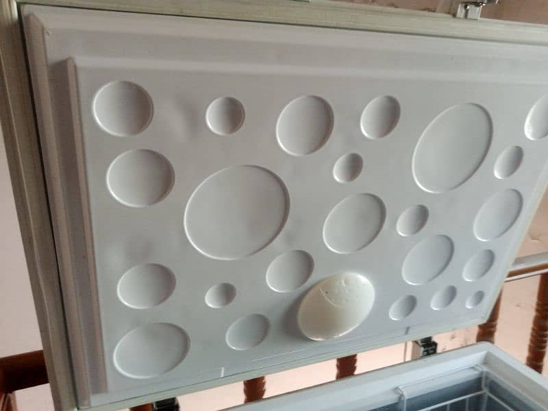 HAIER. DEEP FREEZER. medium size 0