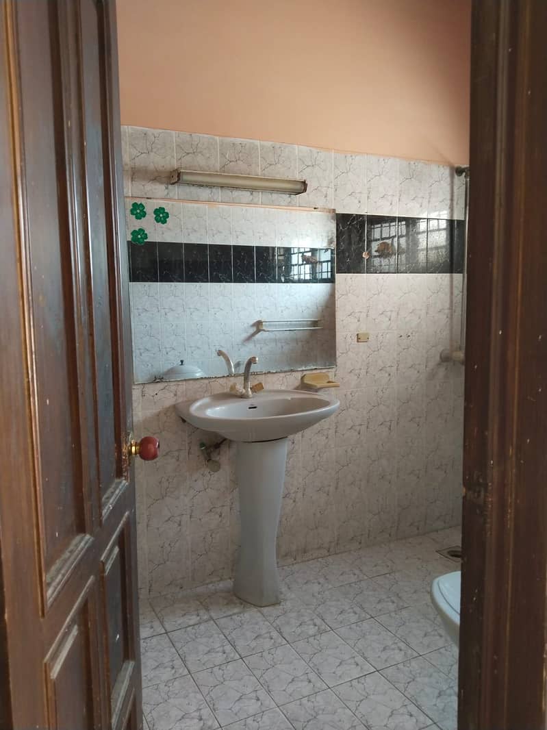 1 Kanal Upper Portion In DHA Phase 2 Near Lalik Jan Chowk 4