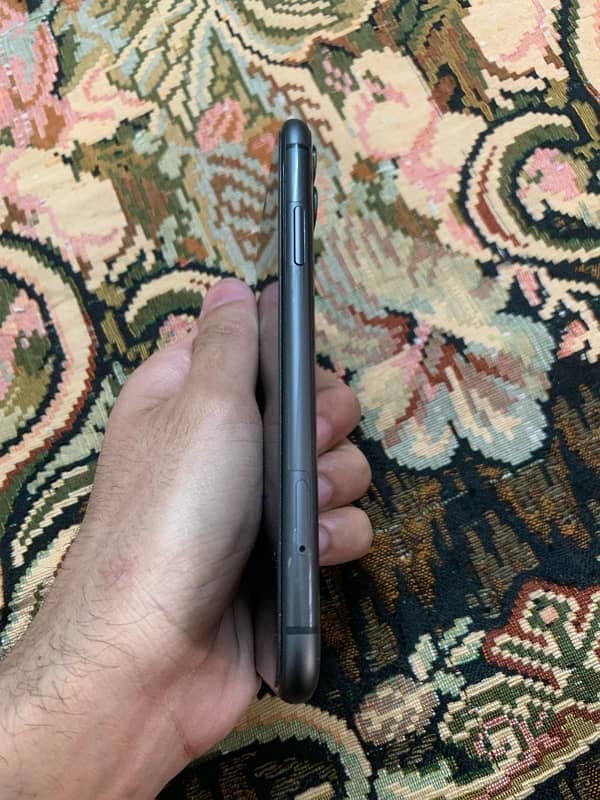 Iphone 11 sim working 3