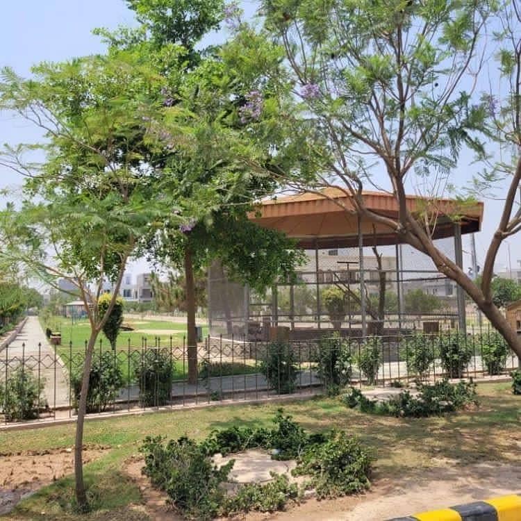 5 Marla Residential Plot Available. For sale Situated In Park View City - Diamond Block 40 Fit Road 3