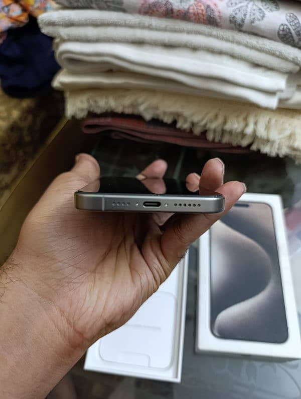 iPhone 15 Pro Max (256GB jv) 10/10 condition-With Box, cable & charger 6