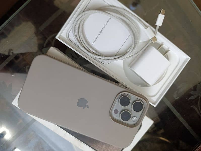 iPhone 15 Pro Max (256GB jv) 10/10 condition-With Box, cable & charger 13