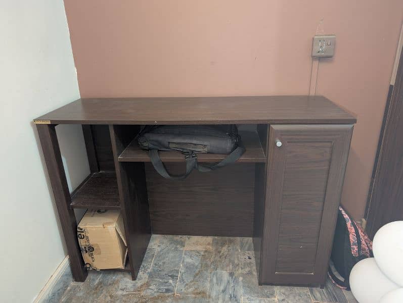 Interwood's console table. 0