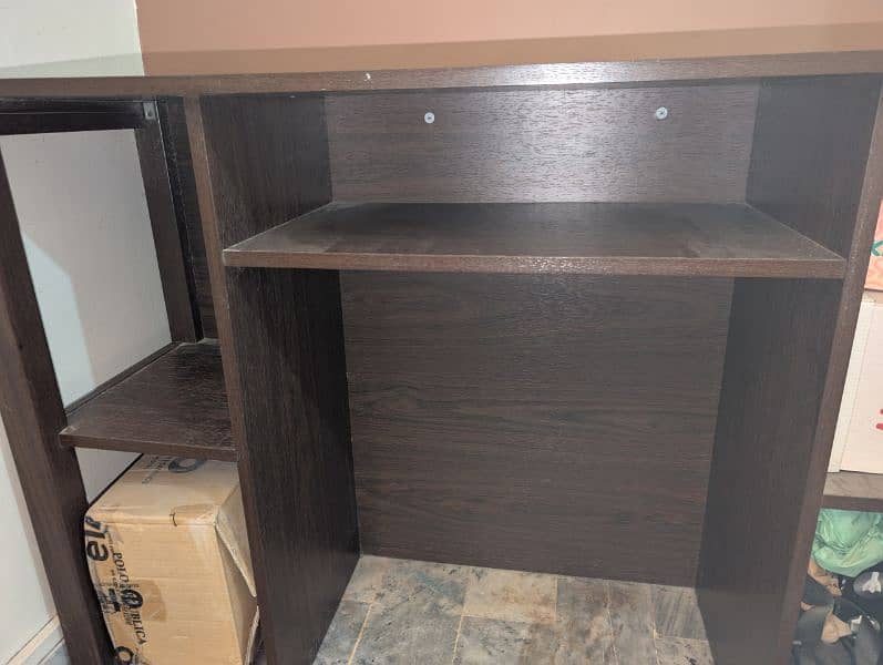 Interwood's console table. 1