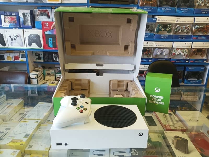 Xbox series s completely box in mint condition 2