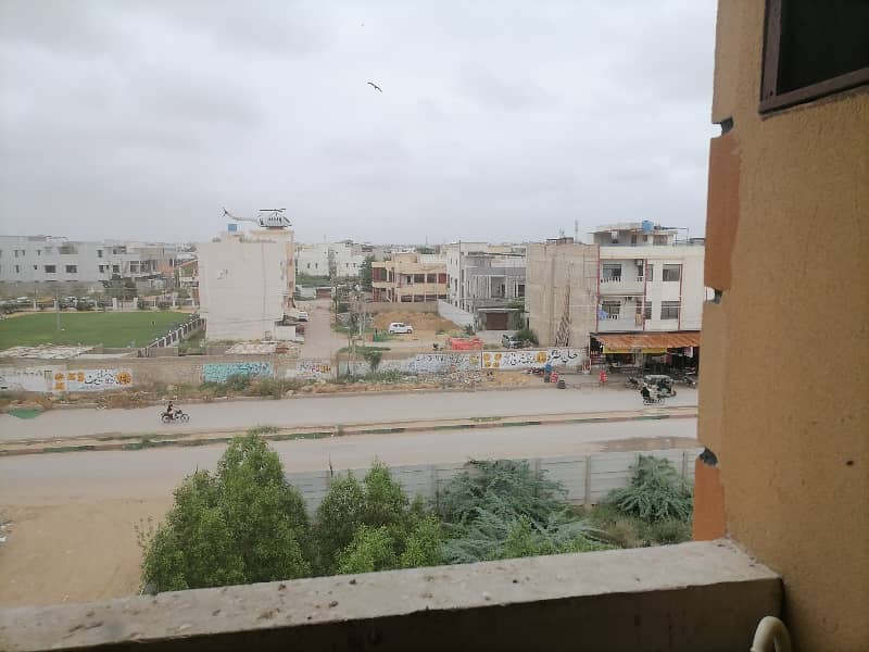 60 Square Yards Flat For Grabs In Korangi 13