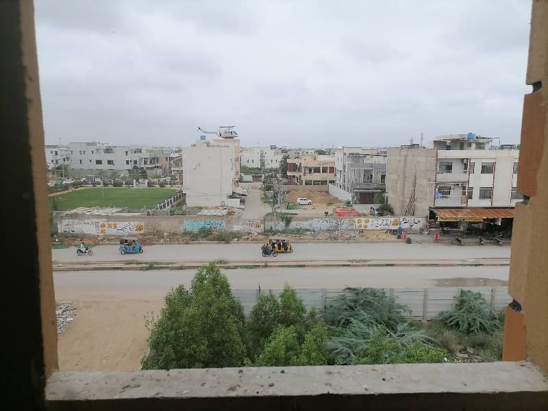 60 Square Yards Flat For Grabs In Korangi 17
