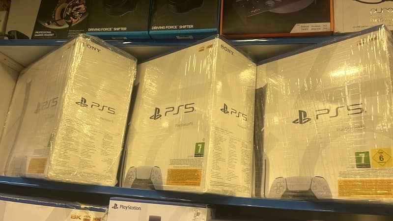 ps5 slim 1tb uk in mint condition 0
