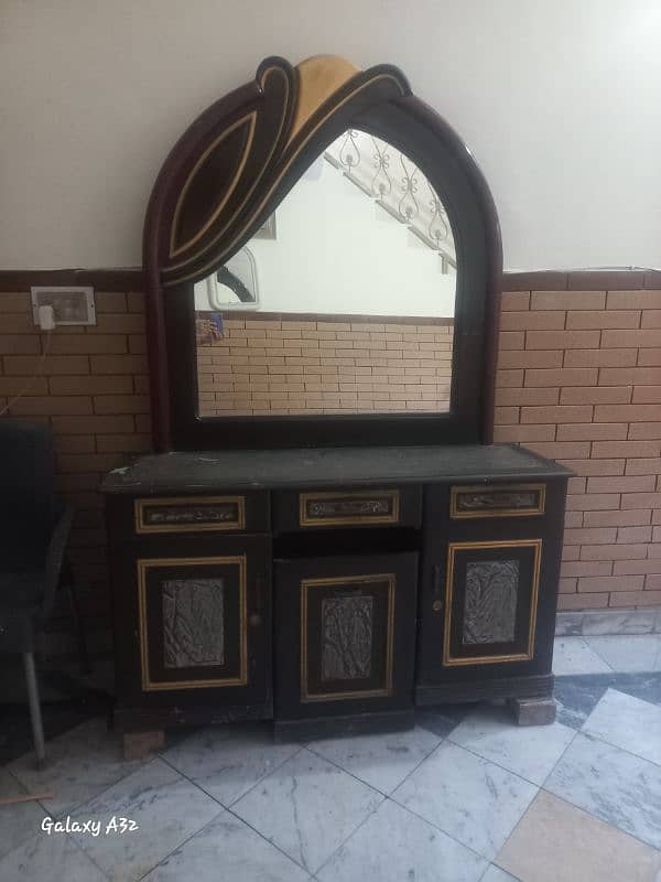 drssing table 0
