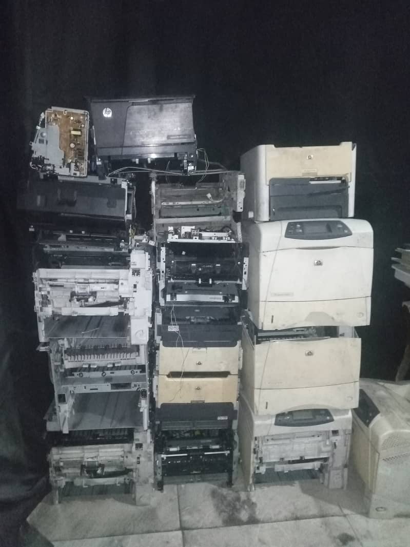 Hp and del old models of scrap printers complete 0