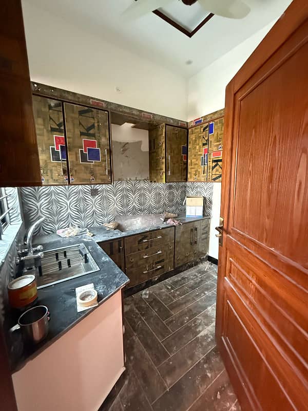8 MARLA BEAUTIFUL HOUSE AVAILABLE FOR RENT IN KHAYABAN E AMIN BLOCK L 2