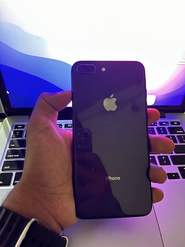 Iphone 8plus (64gb) 1