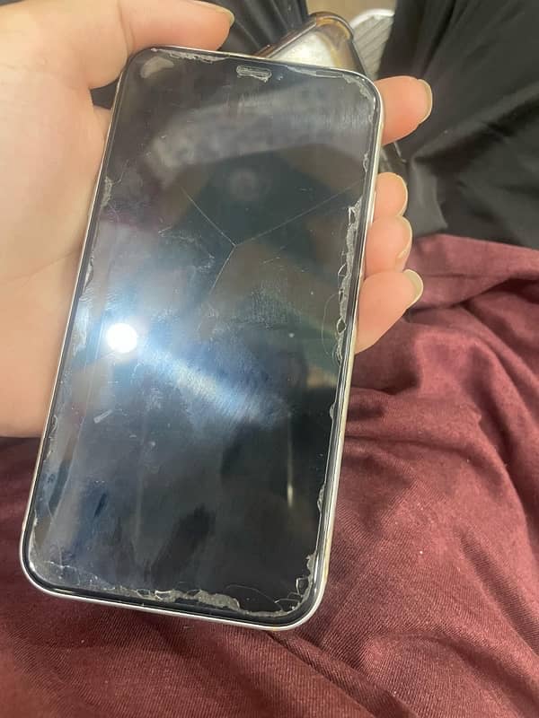 iphone xr in white colour 1