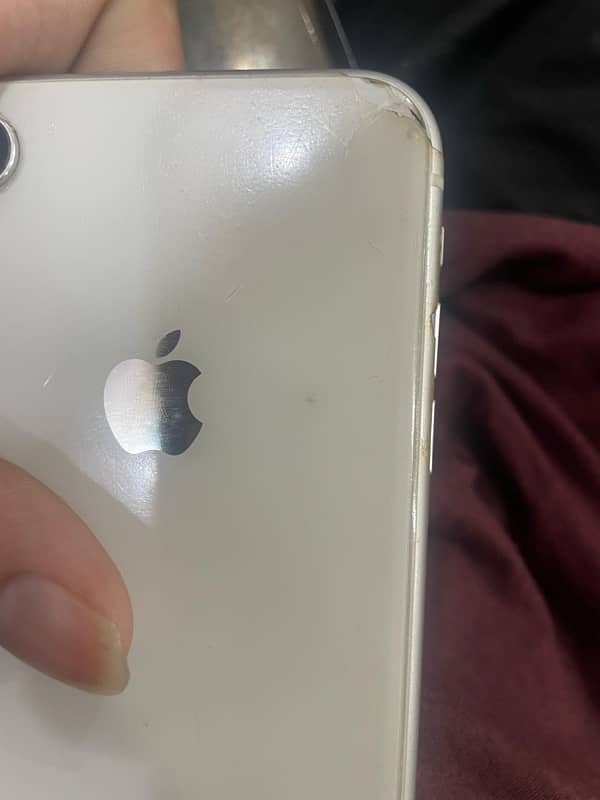 iphone xr in white colour 2