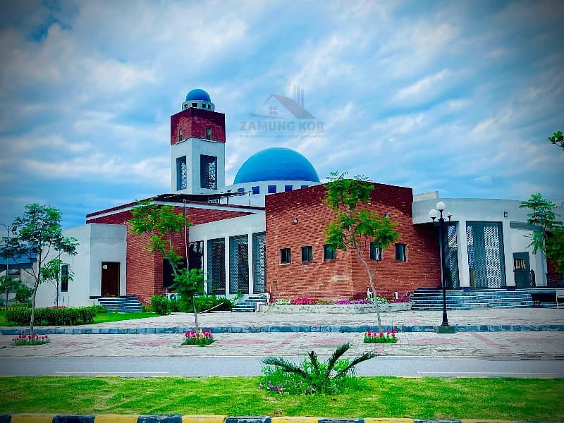 SOUTH facing Plot | 80 feet Wide Street | VVIP Location | Walking distance to Park Masjid and Market 1