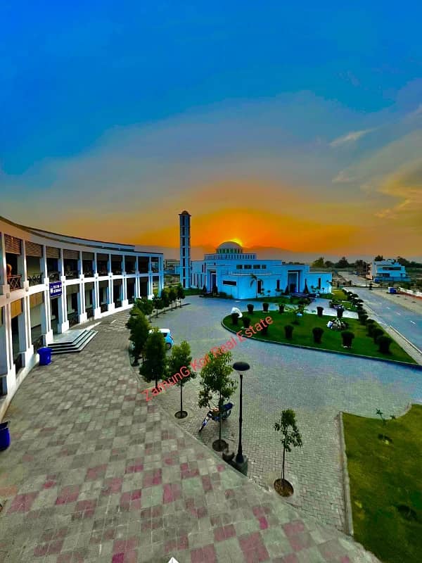SOUTH facing Plot | 80 feet Wide Street | VVIP Location | Walking distance to Park Masjid and Market 7