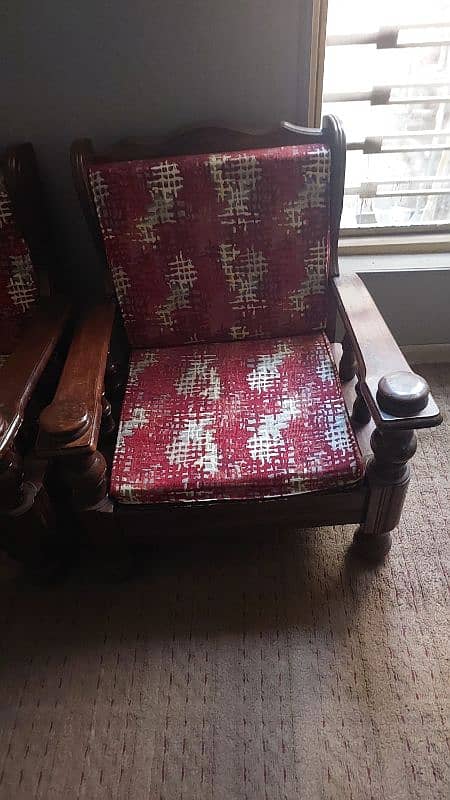 sofa 5 seater in very Good Condation neat and clean 1