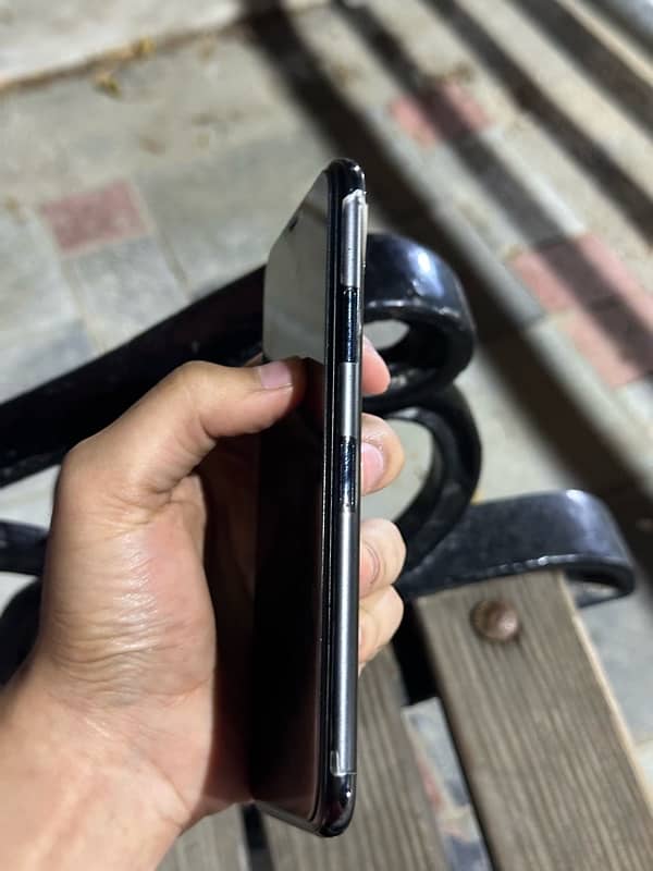 iPhone 11 Pro Max Non PTA With Box 5