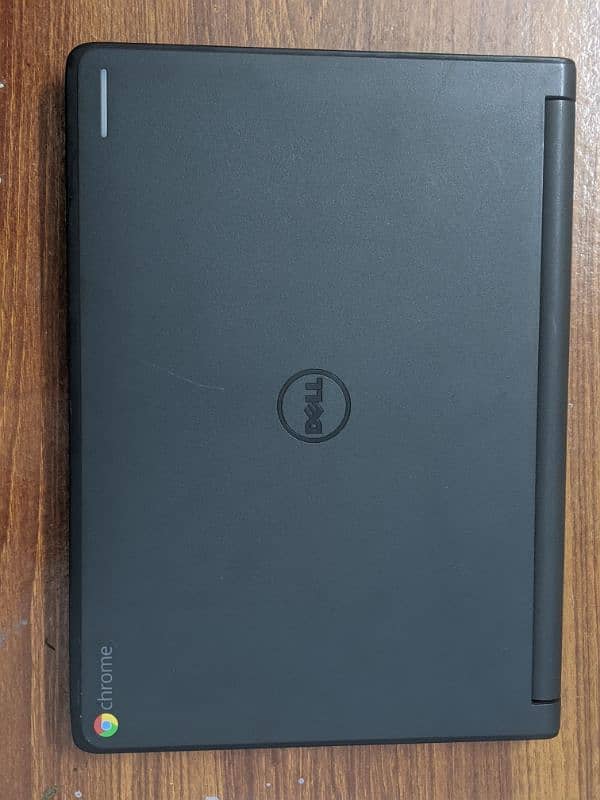 Chromebook 11 P22T Compact, Efficient, and Reliable 3