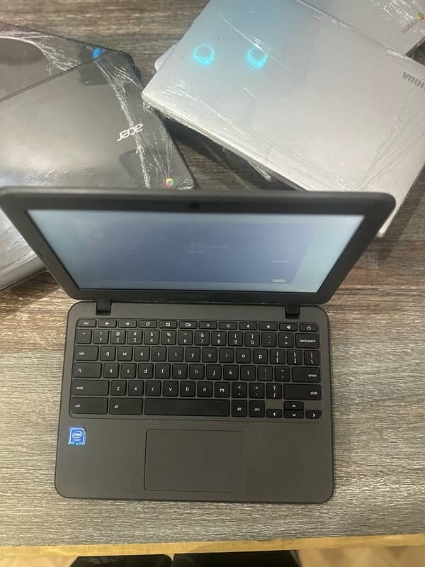 Acer c732 Chromebook 4/32 3