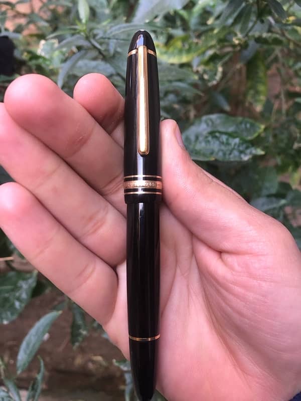 Montblanc 146 Fountain Pen in Black 6
