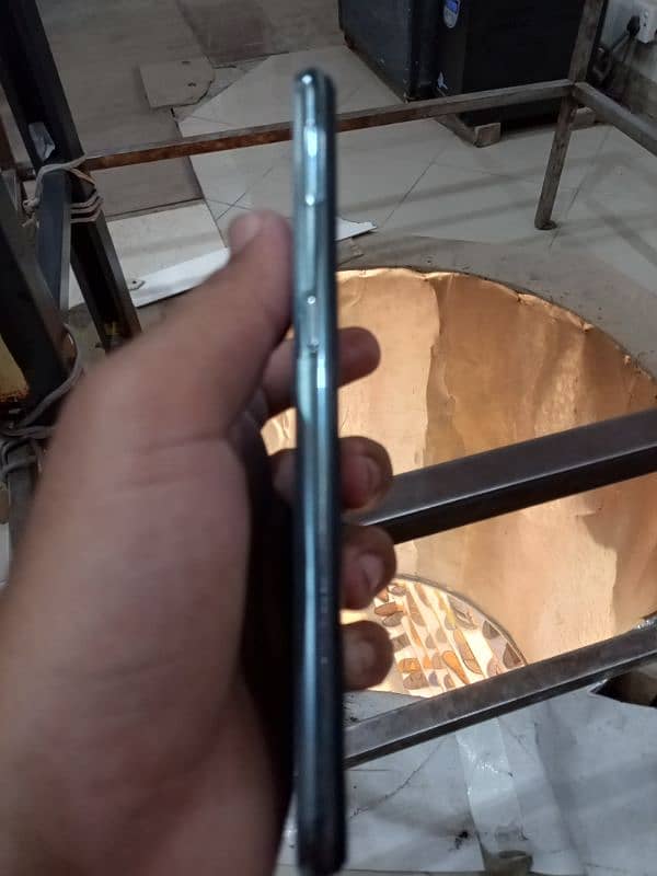 vivo s1 used 10/10 condition no complain all ok set 3