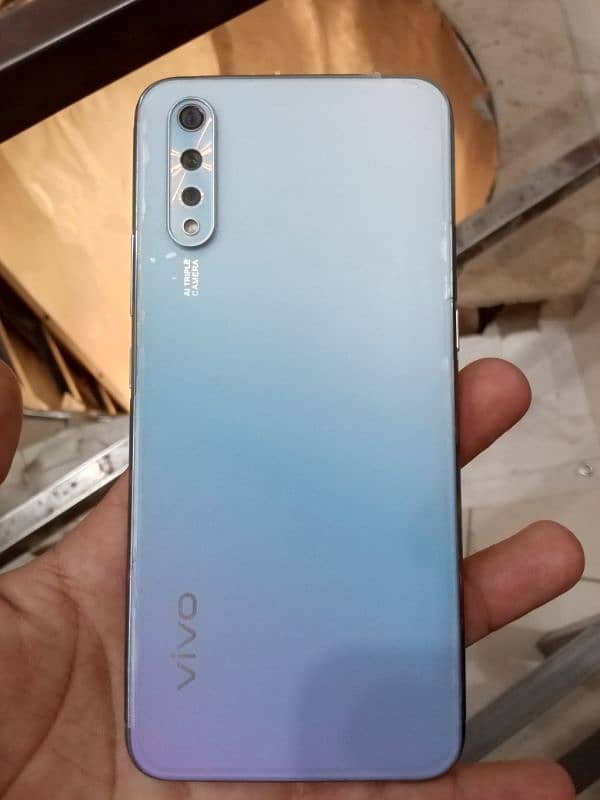 vivo s1 used 10/10 condition no complain all ok set 4